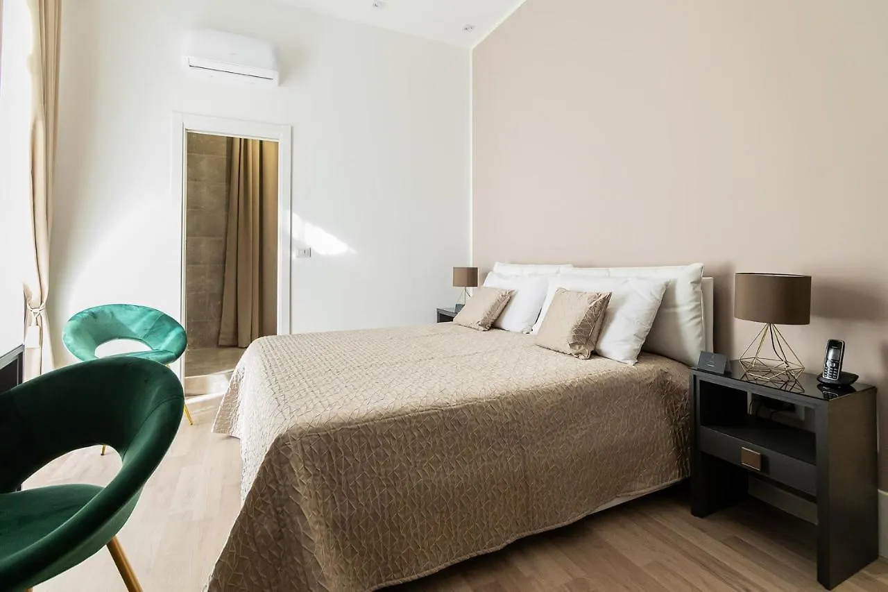 نابولي Fj Bianco Guest House 0*,  إيطاليا